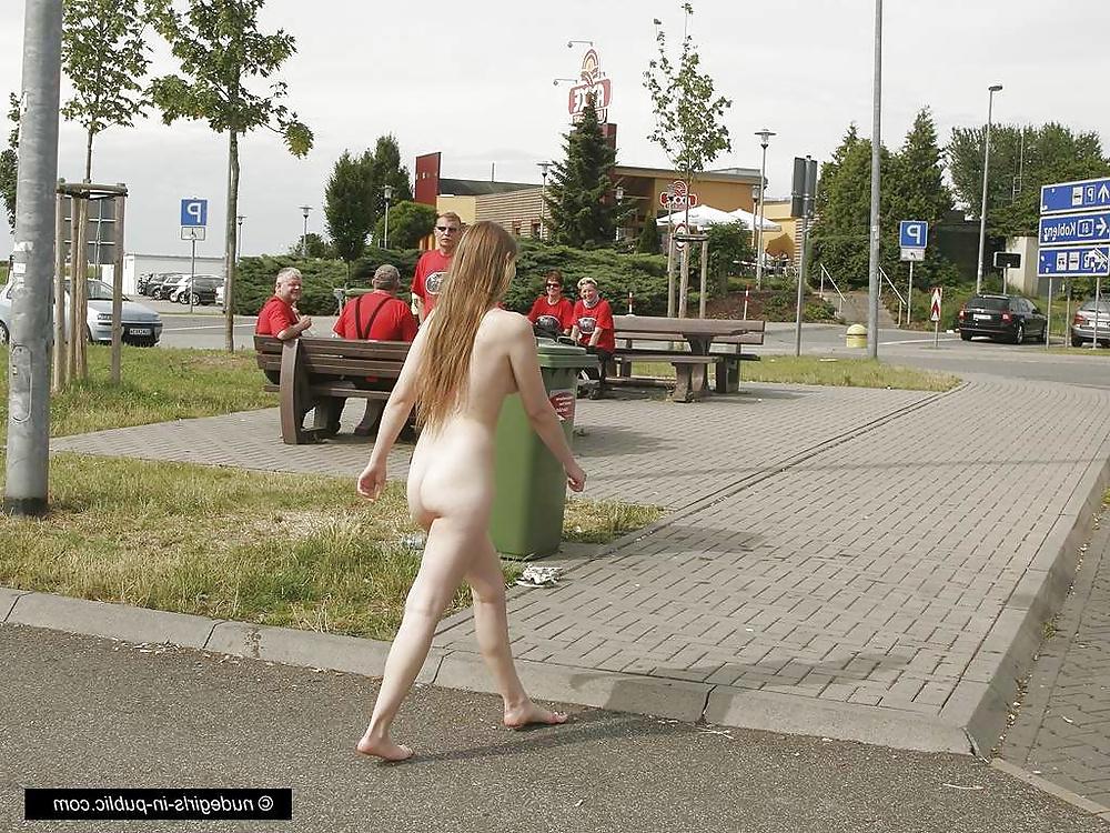 25P Gerda Public Nude