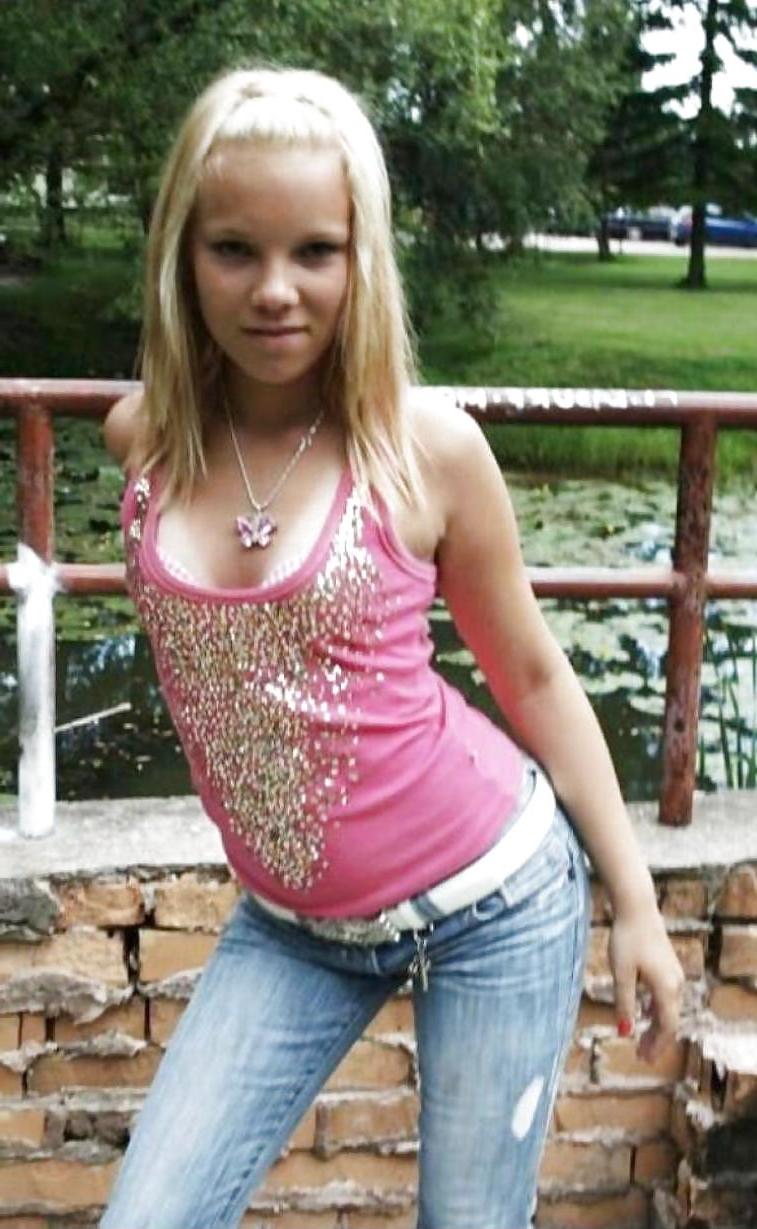 25P Queens in jeans LXXXXVIII - Hand- and Blowjobs