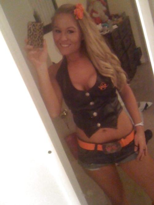 25P Mirror pics omg
