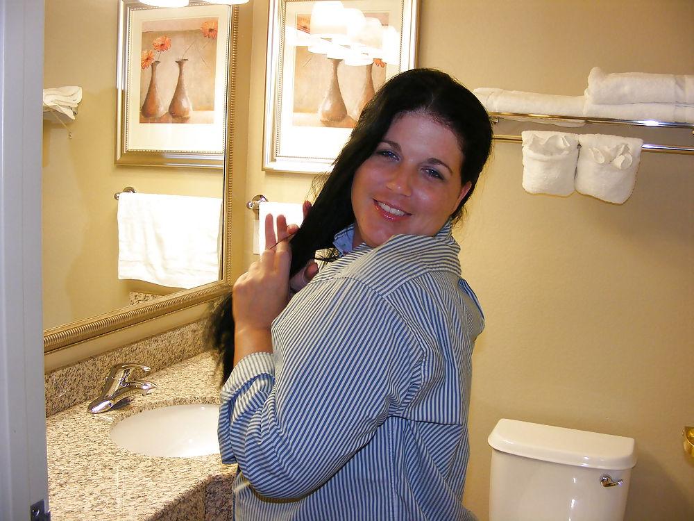 13P Harmoney Rane in the bathroom