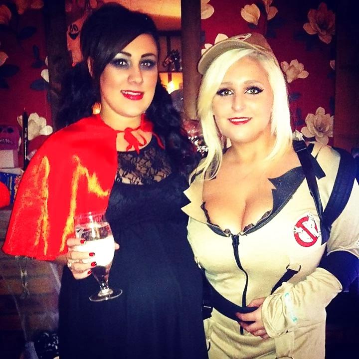 25P Short and Stacked: British Bimbo Bitch Paris