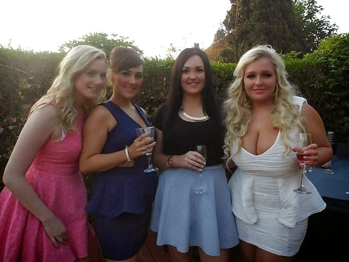 25P Short and Stacked: British Bimbo Bitch Paris