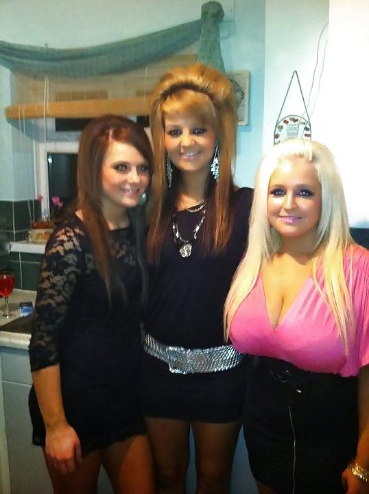25P Short and Stacked: British Bimbo Bitch Paris