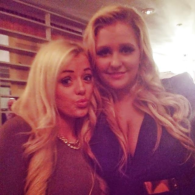 25P Short and Stacked: British Bimbo Bitch Paris
