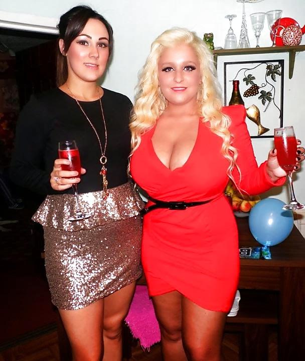 25P Short and Stacked: British Bimbo Bitch Paris