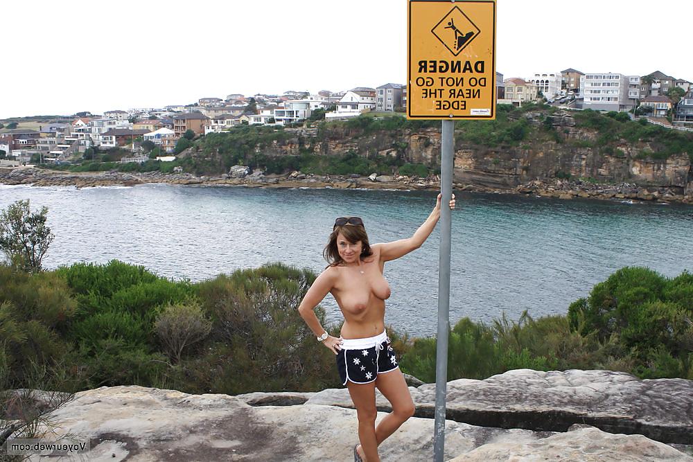 10P Public Girls