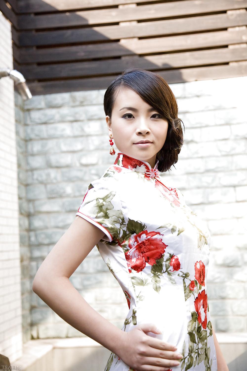 11P Chinese girl traditional dress and undress