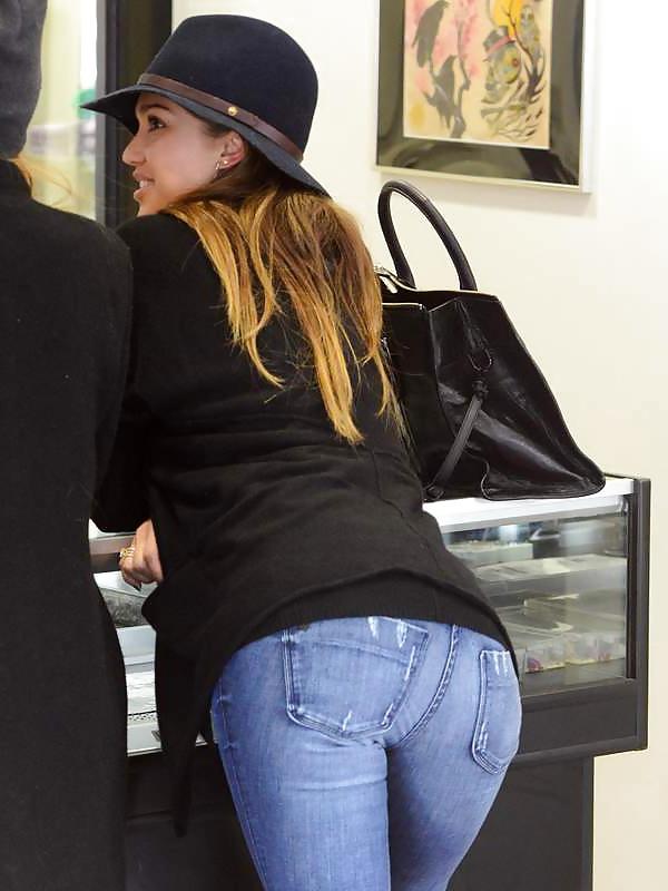 10P Jeans tight ass