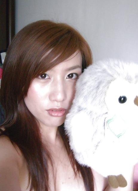 25P Chinese girl