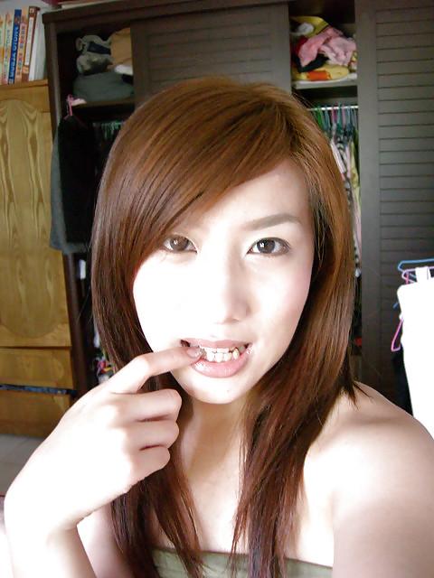 25P Chinese girl