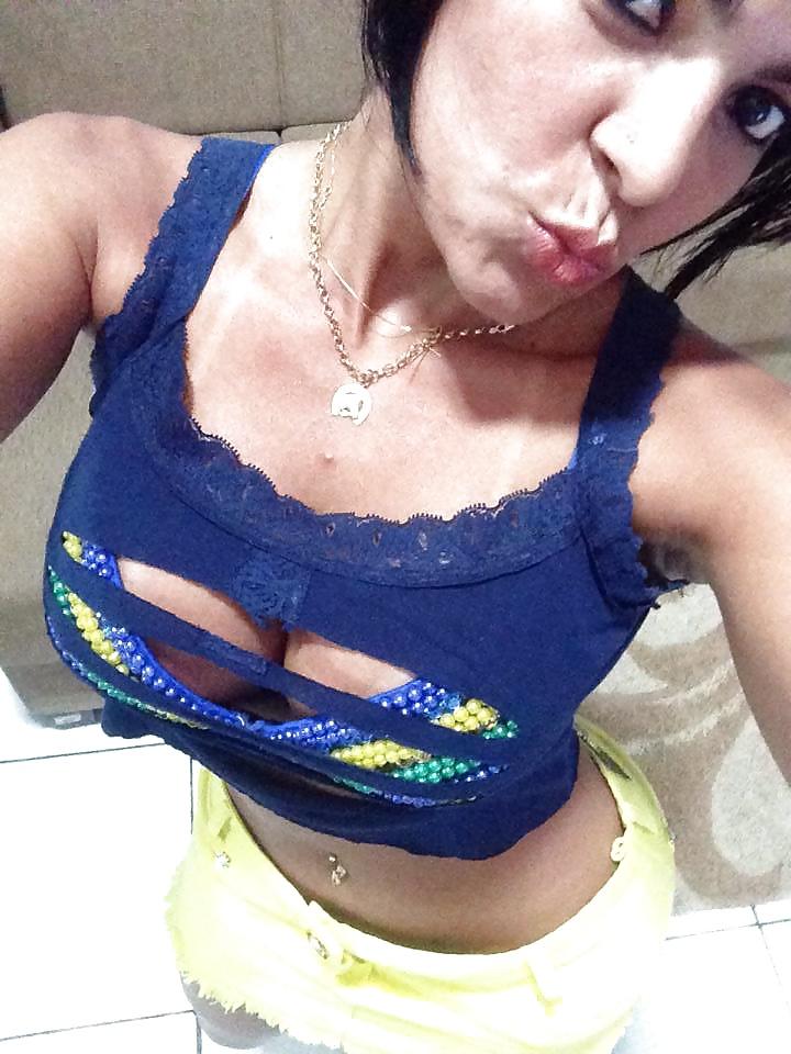 25P Hot Brazilian!