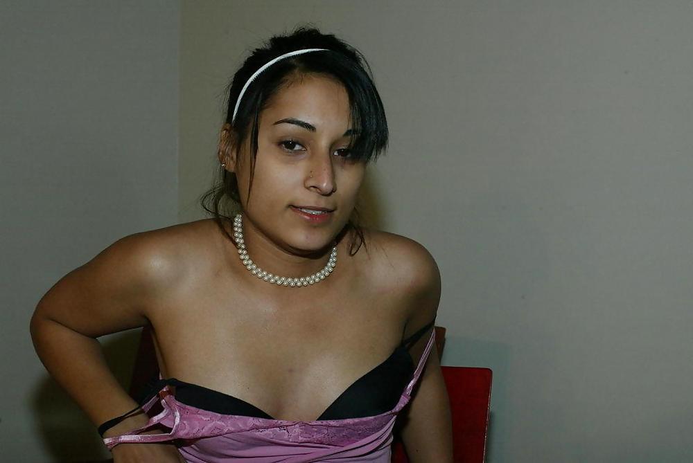 25P NICE ARABIAN TEEN