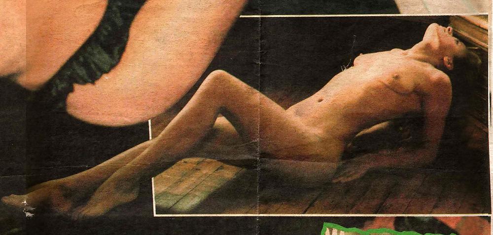 25P Carol smillie nude model