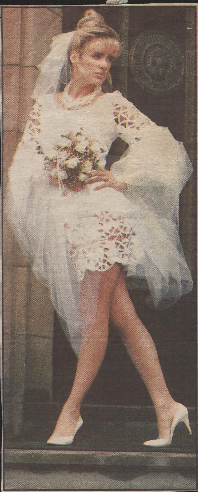 25P Carol smillie nude model