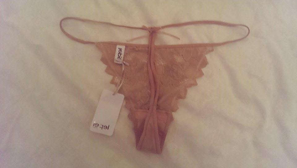 25P Mitbewohners G-String- und Tanga-Schubladentransport