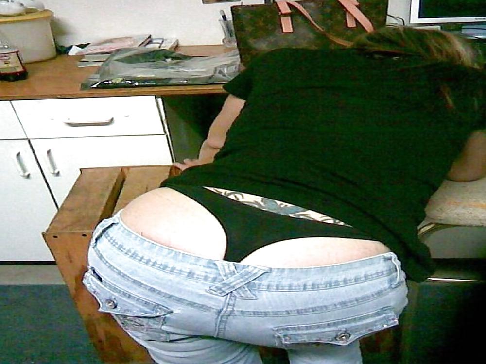 25P SEXY PANTIES  IN TIGHT PANTS