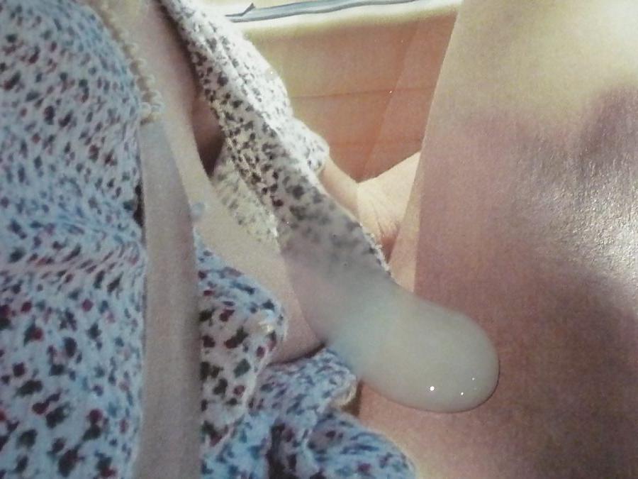 5P Jerking Off in His Bathroom
