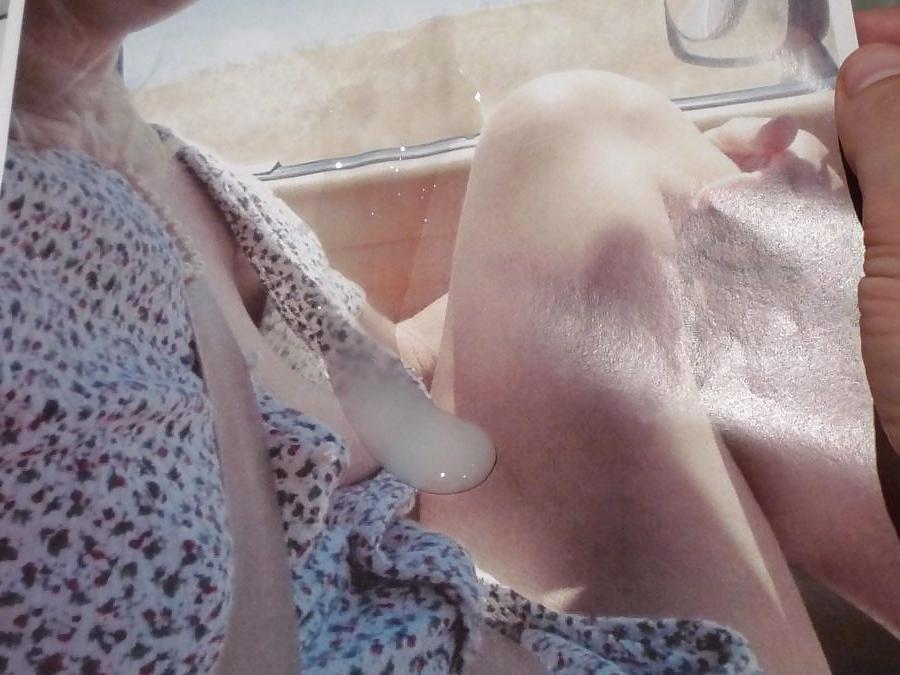 5P Jerking Off in His Bathroom