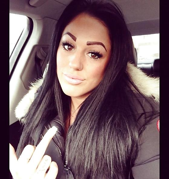 19P Brunette Bimbo
