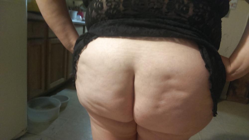 25P Giving wife her Birthday present on the 4th of july