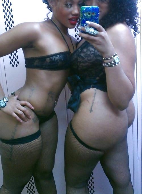 15P A pair of thick bitches 3