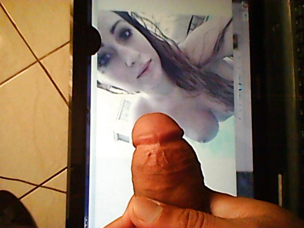 6P Jerking to photosexy girl