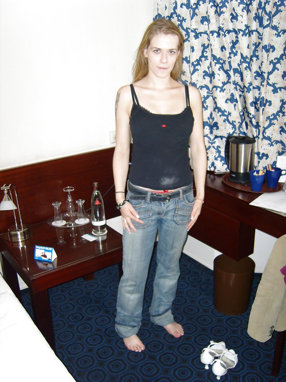 25P Horny girls in jeans SET 4