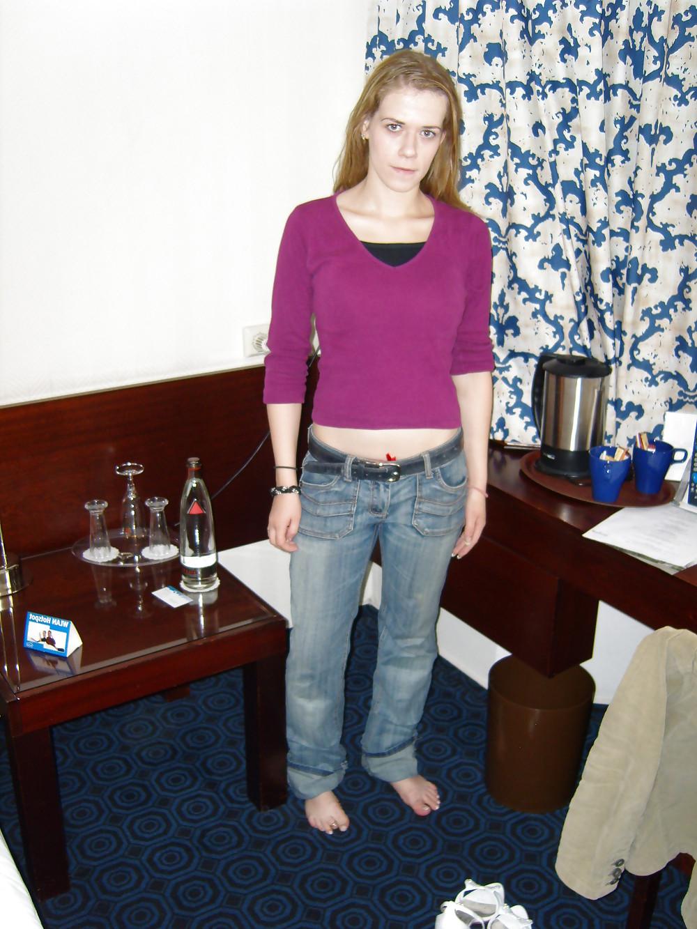 25P Horny girls in jeans SET 4