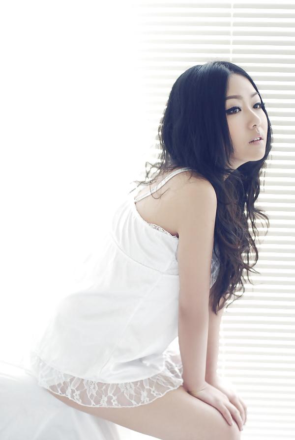 21P Chinese nice girl