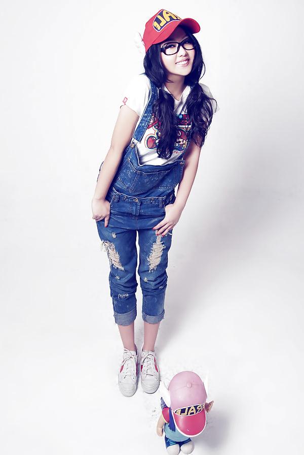 21P Chinese nice girl