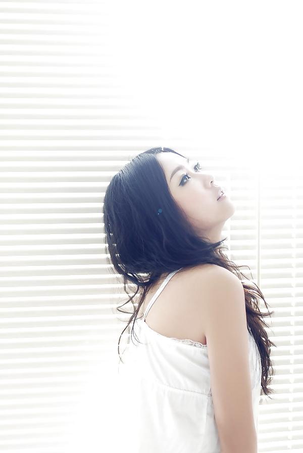 21P Chinese nice girl