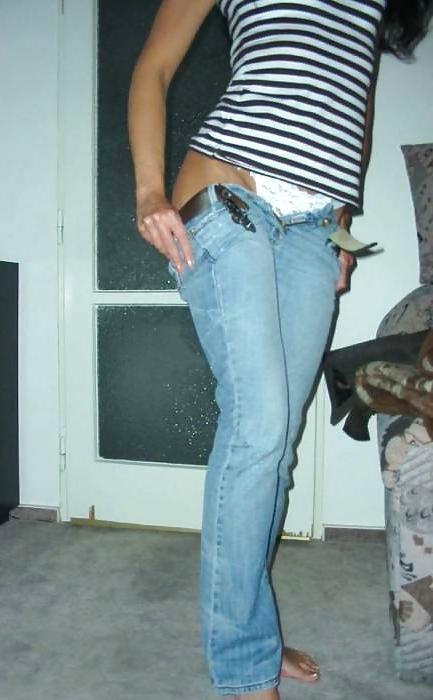 8P Sonja in jeans 