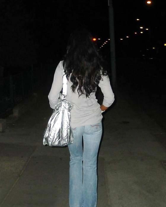 8P Sonja in jeans 