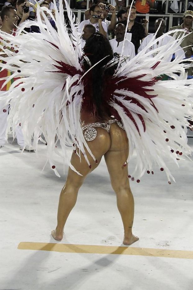18P Brazilian Milf Fabiana