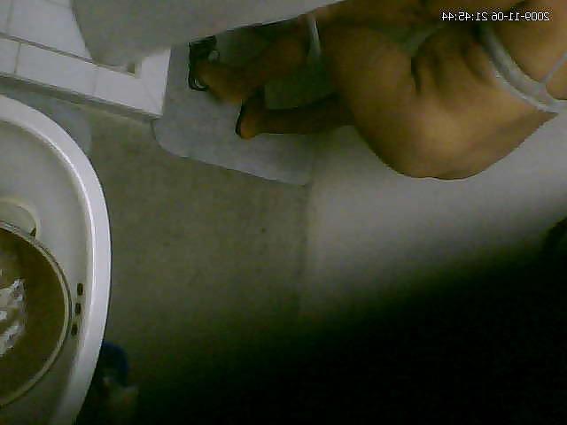 17P Spy bathroom pictures nena milf sabrosa culona asssssss