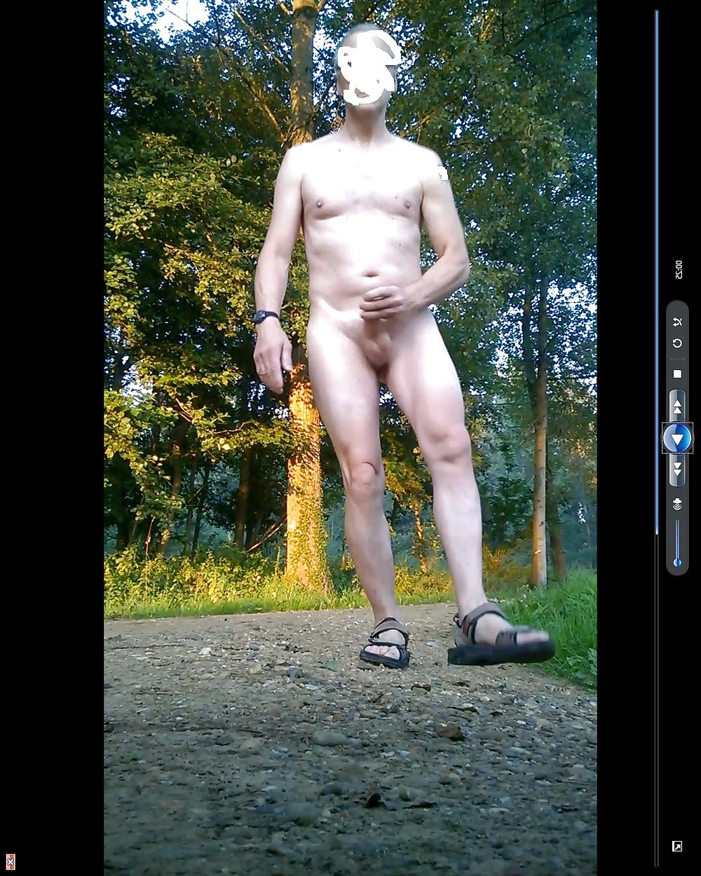 25P Me wanking my dick, showing my ass