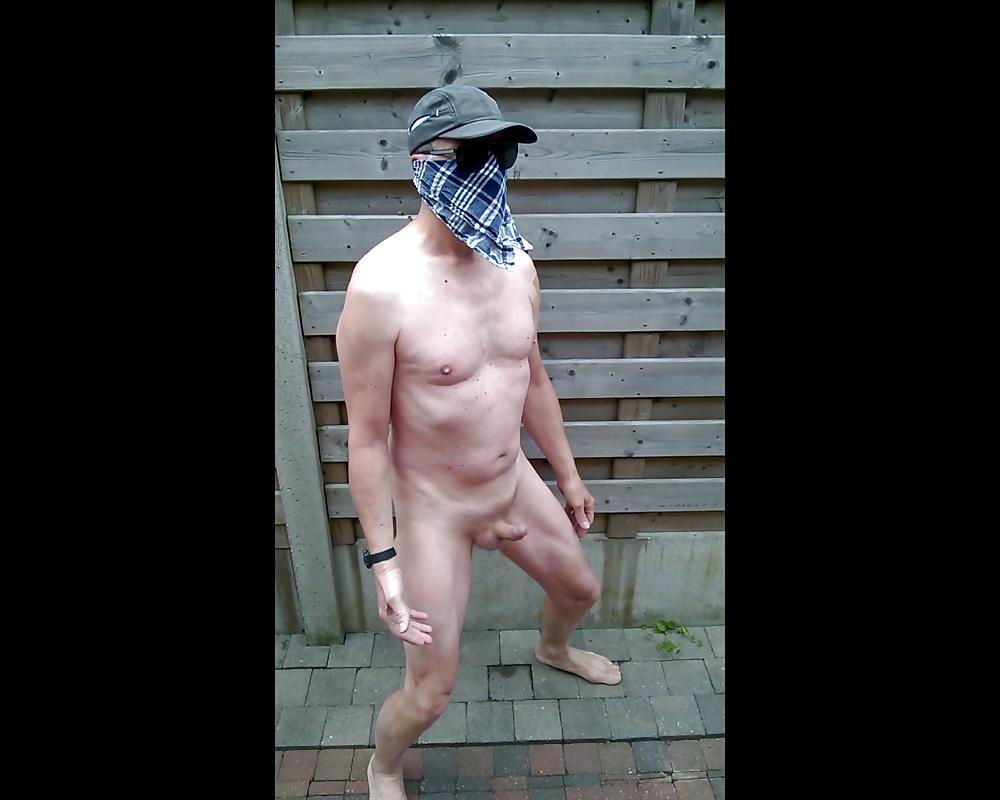 25P Me wanking my dick, showing my ass