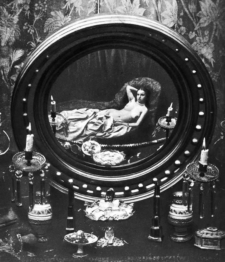 22P Mirror mirror on the wal!