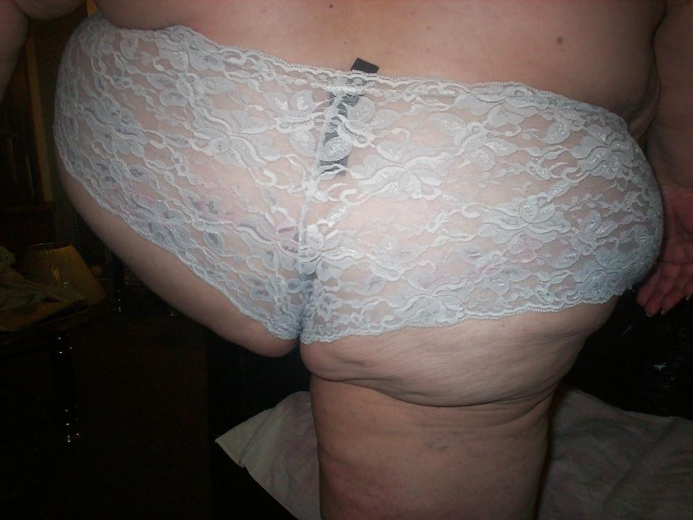 10P Any one want to do pics and vids with me 