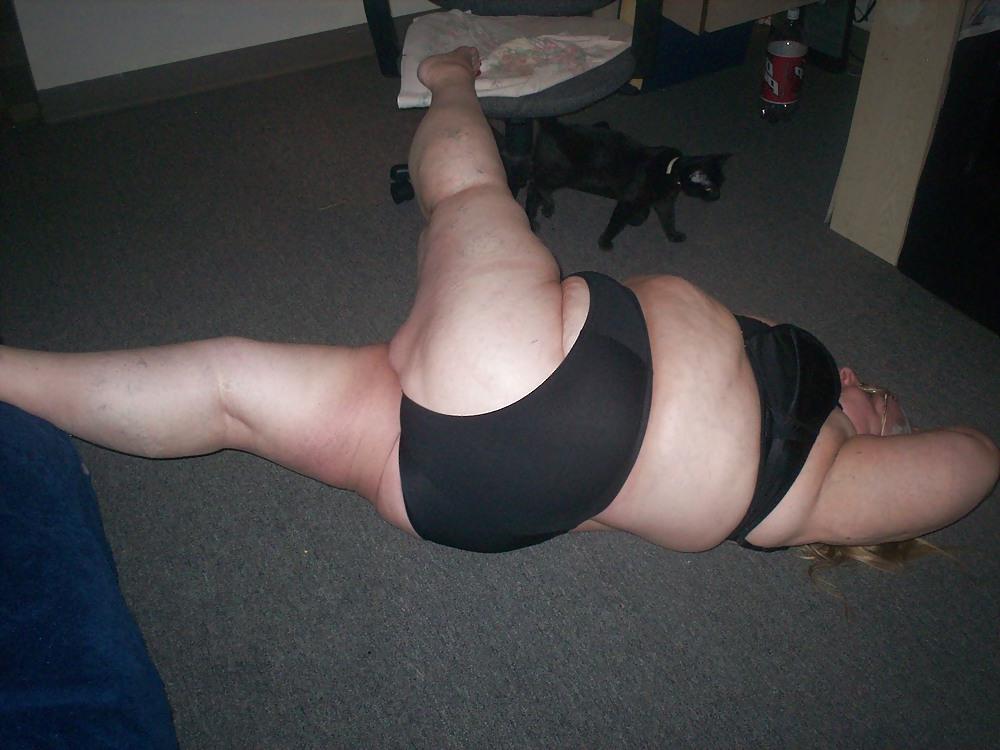10P Any one want to do pics and vids with me 