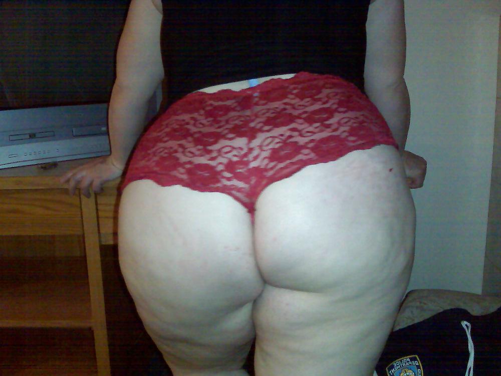 10P Phat ass farm girl