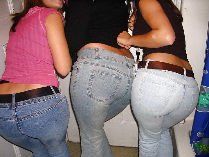 25P Queens in Jeans CXXV
