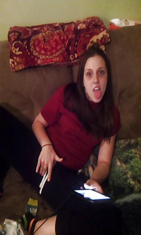 25P Teen wife shows off ass and toes