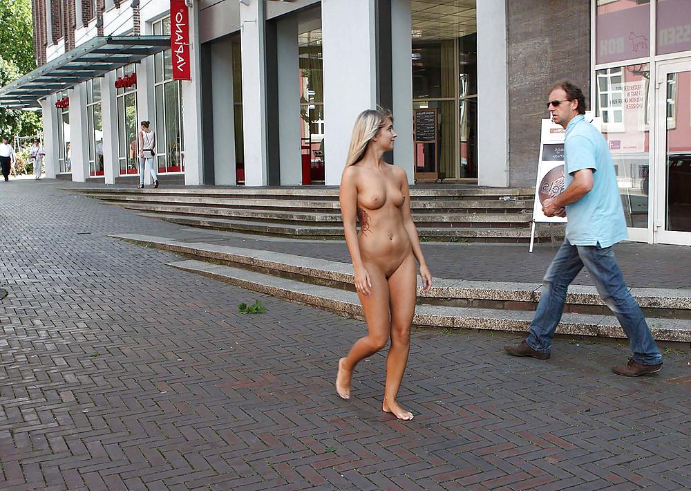 20P Public display 177