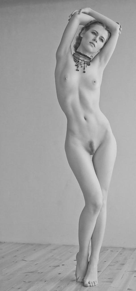 25P Ready for pleasure:Hands Behind head 8