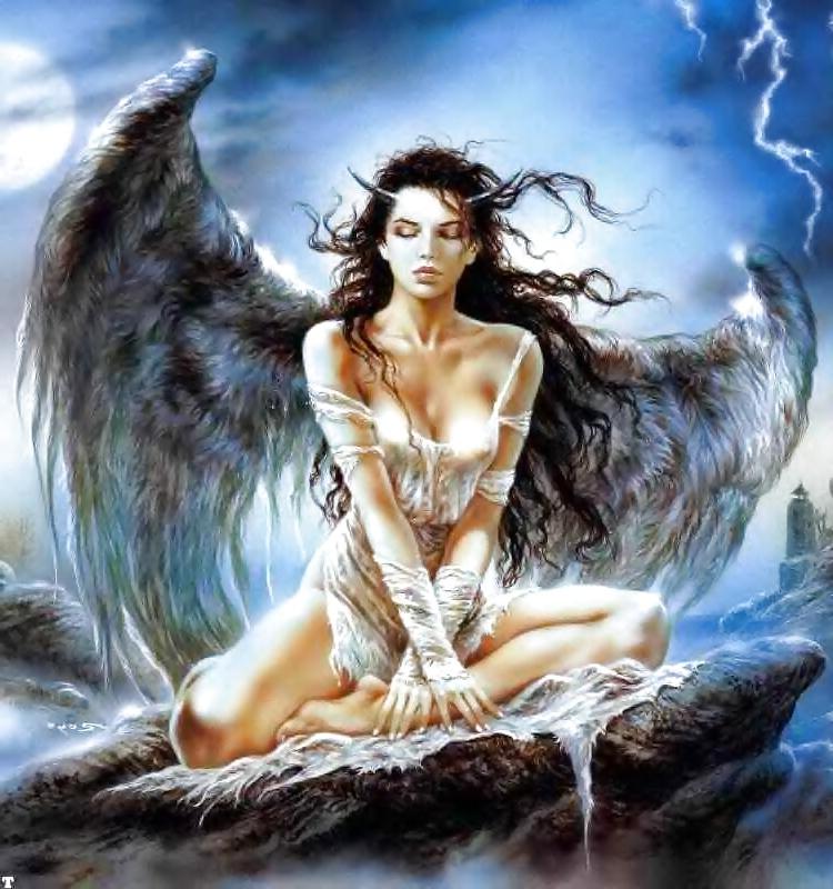 25P Fantasy art women warriors