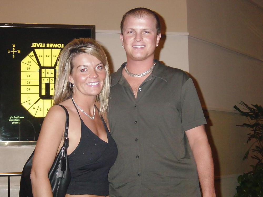 24P Bisexual Swing Blond MILF