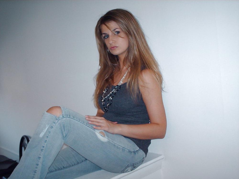 25P Amanda Ripped Jeans & Barefoot # 1
