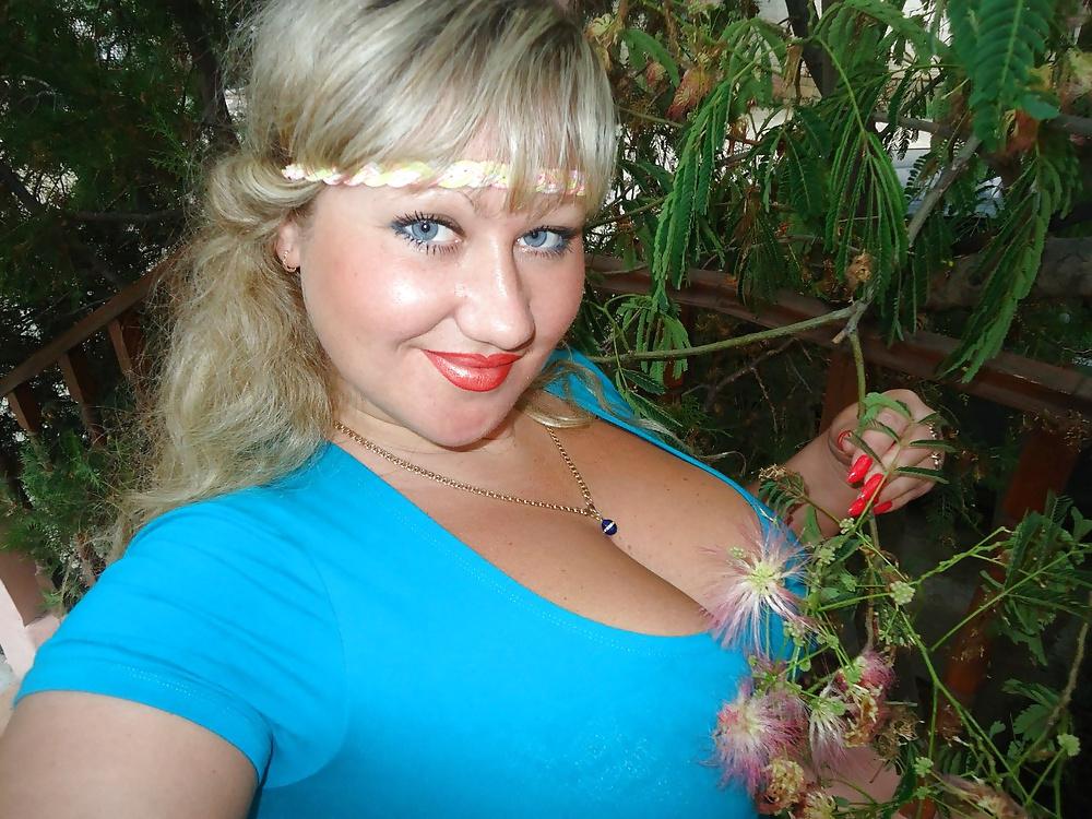 23P Curvy plump babe Natalia