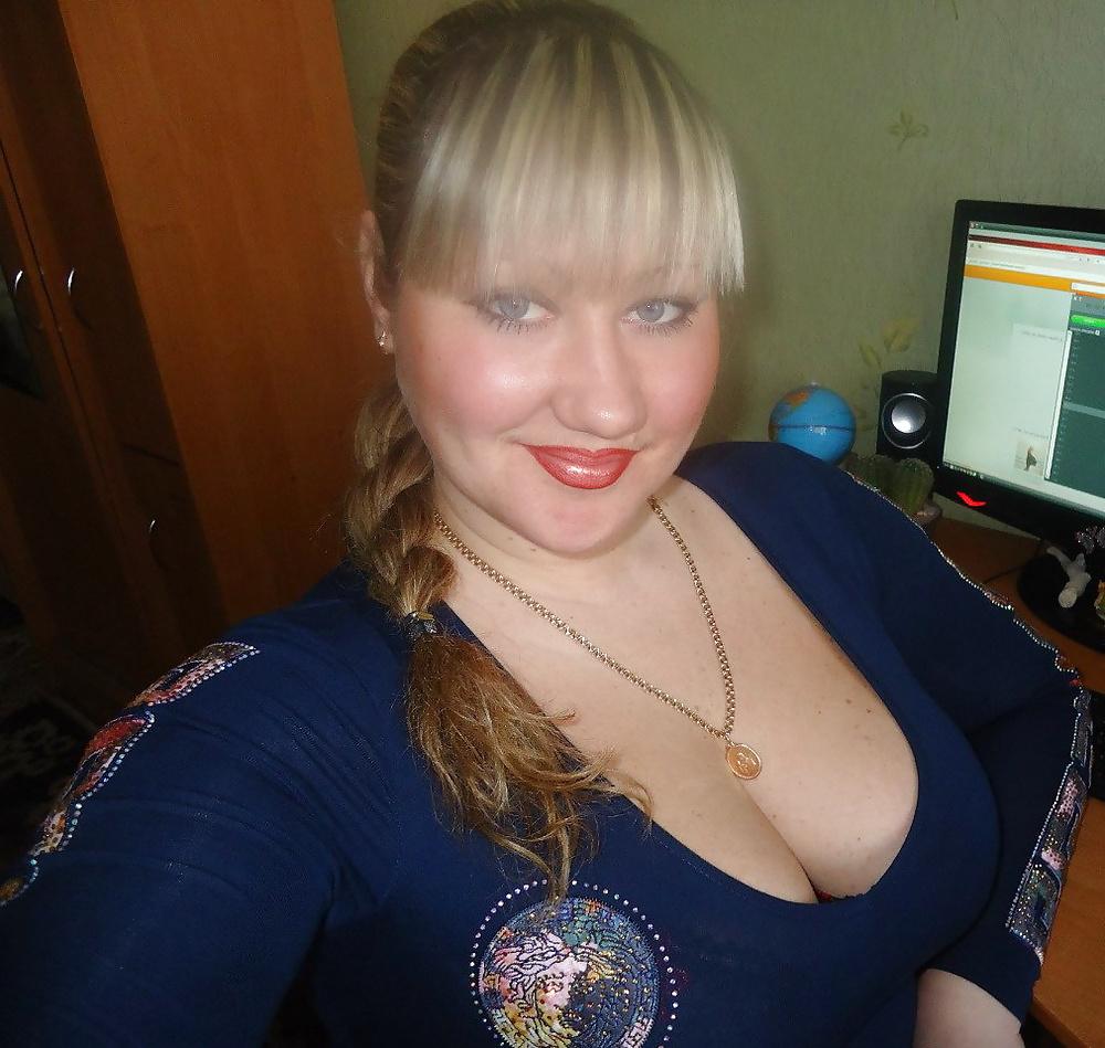 23P Curvy plump babe Natalia